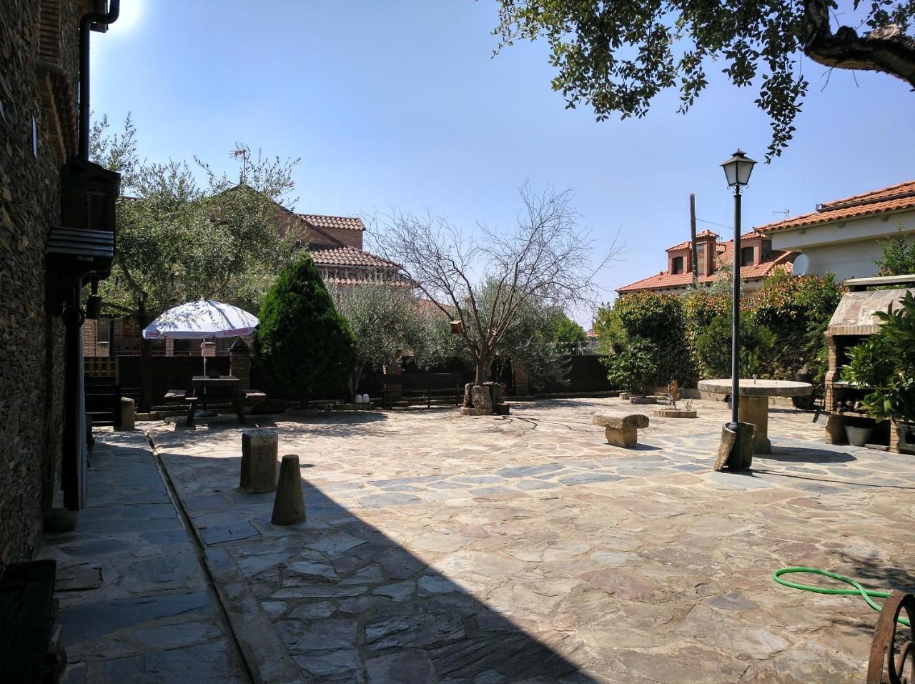 Casa Rural Pena Falcon Torrejón el Rubio Exterior foto